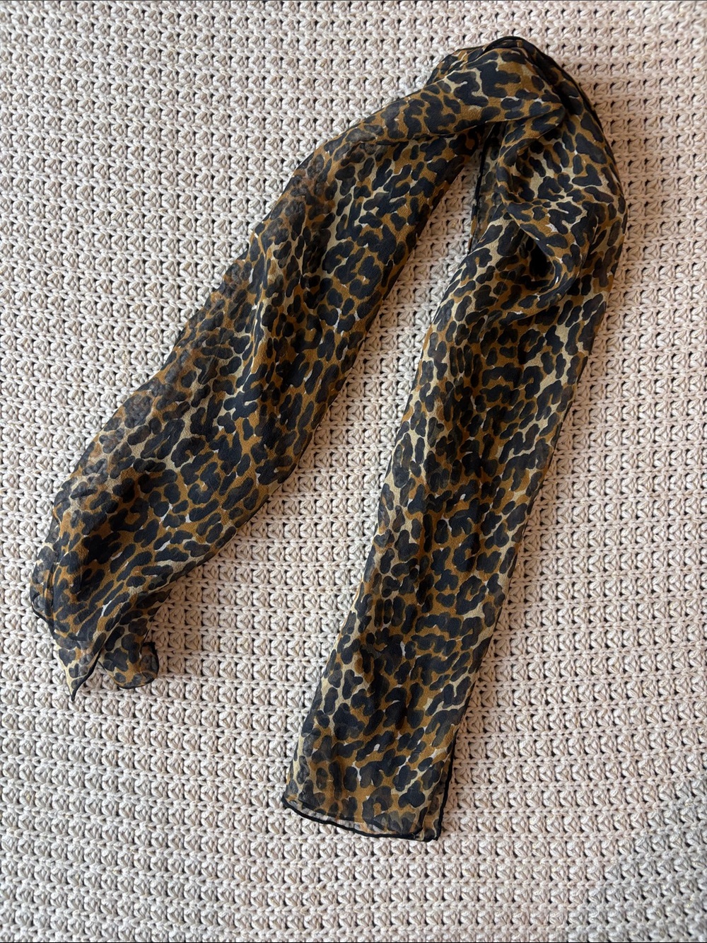 Lightweight Leopard Print Scarf